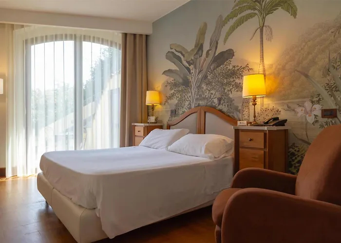 מלון Western Santa Caterina אסראלה