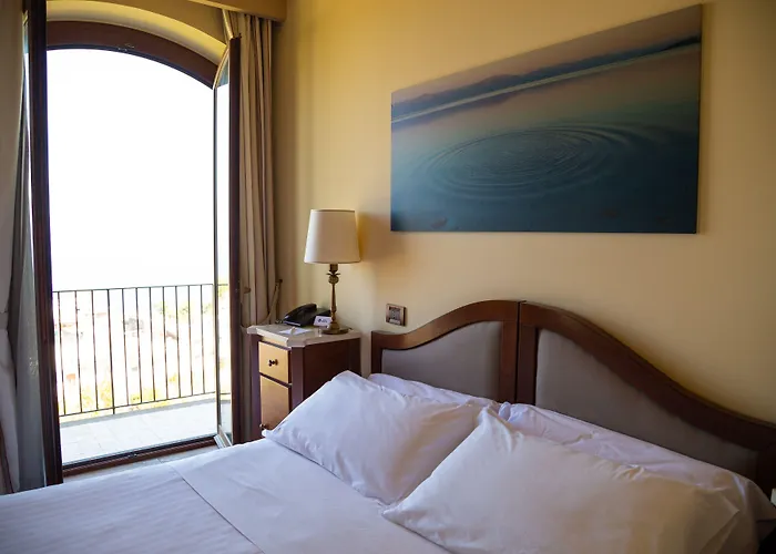 מלון Western Santa Caterina אסראלה